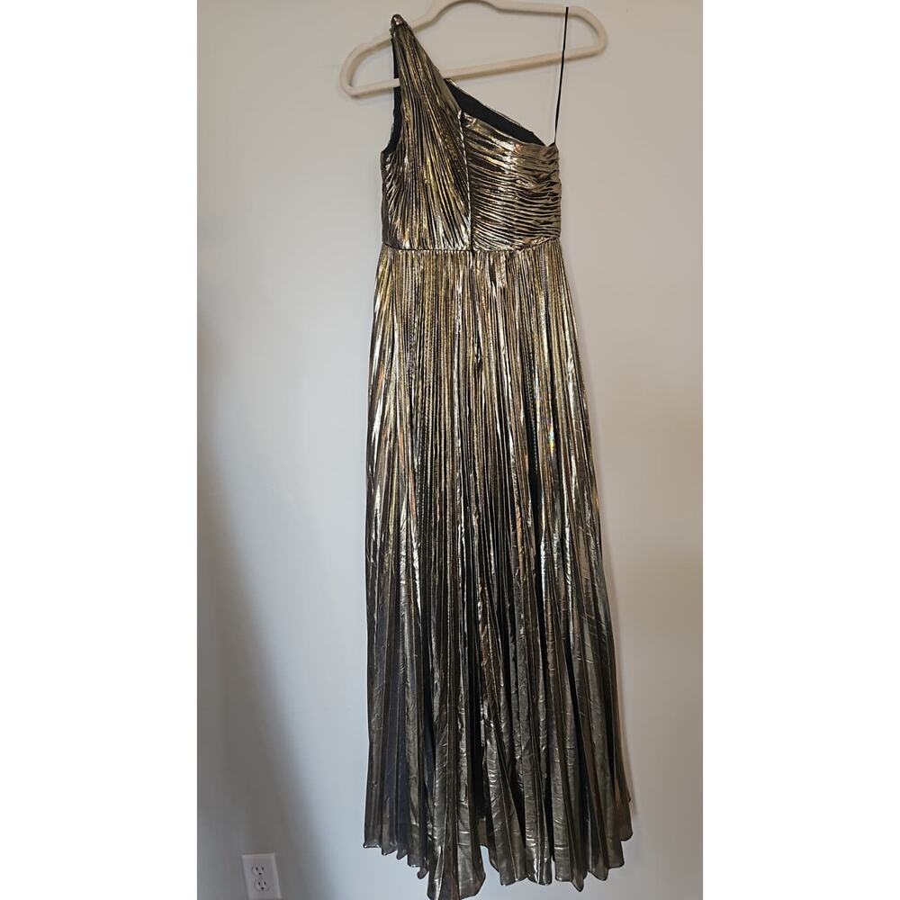 Gold Pleated Metallic One-Shoulder High-Low Gown – IEENA for Mac Duggal | Size 2 - Picture 4 of 10